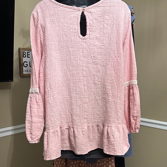 Chic Pink Blouse with Ruffle Hem - Picture 2 of 5